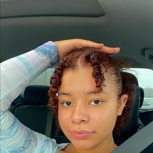 Meet your Posher, Antoinette